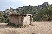 Sartenais, Dolmen de Fontanaccia 2.JPG